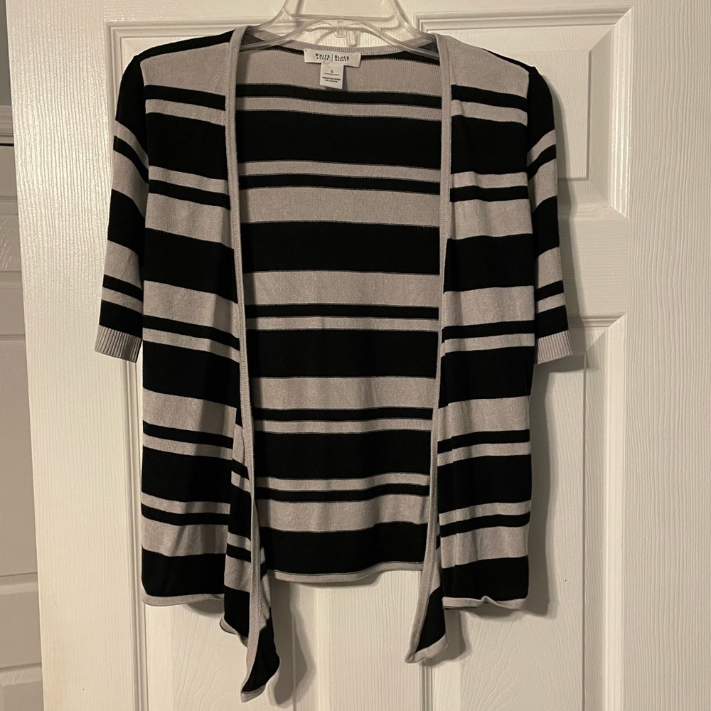 White House Black Market Short Sleeved Cardigan